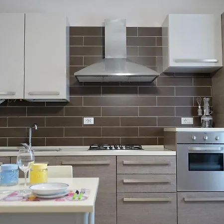 Appartamento Casa Salumiere ‐ Bicamere Con Posto Auto Vicinissimo Spiagga Costa Azzurra *