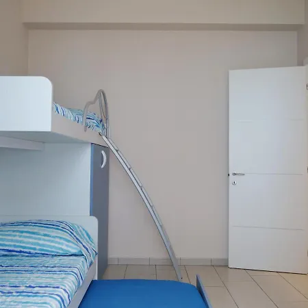 Casa Salumiere ‐ Bicamere Con Posto Auto Vicinissimo Spiagga Costa Azzurra Apartamento *